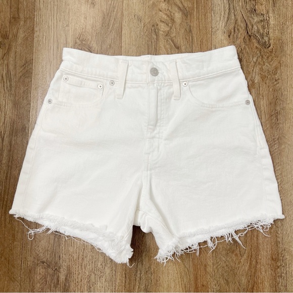 Madewell High-Rise Denim Shorts in Tile White - Picture 3 of 11